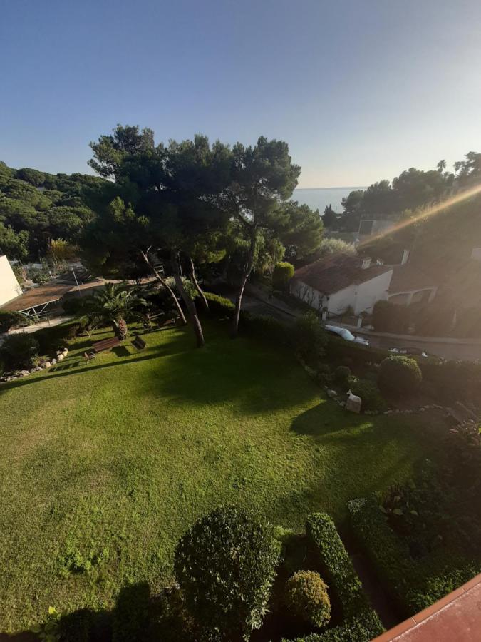 White Stones Beach In Sant Pol de Mar Exterior foto